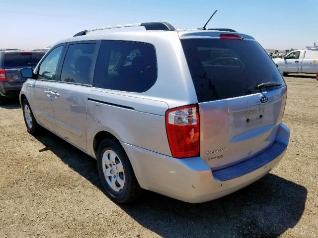 KNDMG4C32A6326312 - 2010 KIA SEDONA LX SILVER photo 3