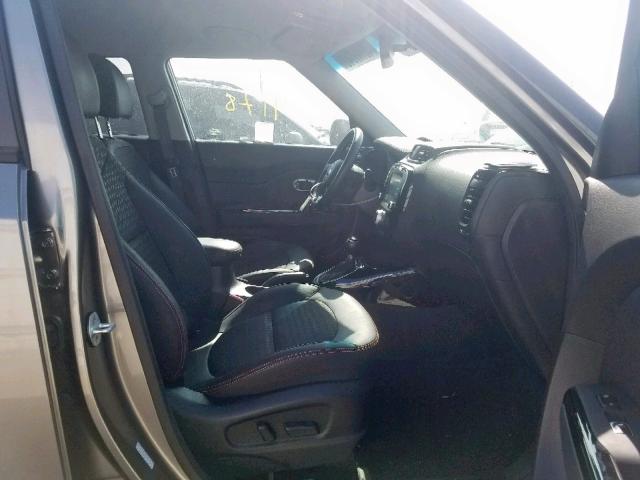 KNDJX3AA2J7541701 - 2018 KIA SOUL ! Grafit foto 5