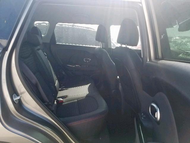 KNDJX3AA2J7541701 - 2018 KIA SOUL ! Grafit foto 6