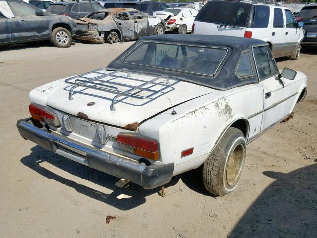 124CS20149678 - 1979 FIAT 124 SPIDER WHITE photo 4