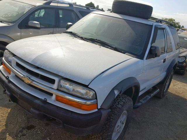 1GNCT18W9XK230449 - 1999 CHEVROLET BLAZER WHITE photo 2