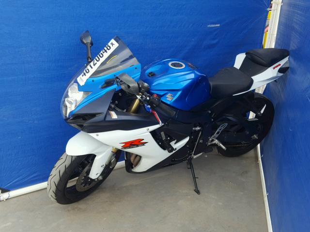 JS1GR7MA7B2103207 - 2011 SUZUKI GSX750 BLUE photo 2