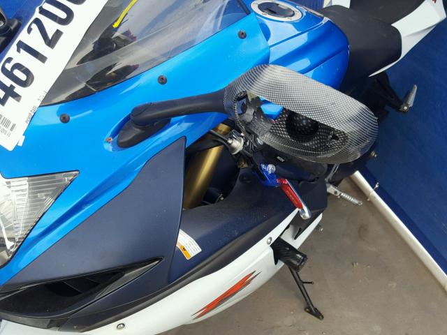 JS1GR7MA7B2103207 - 2011 SUZUKI GSX750 BLUE photo 9