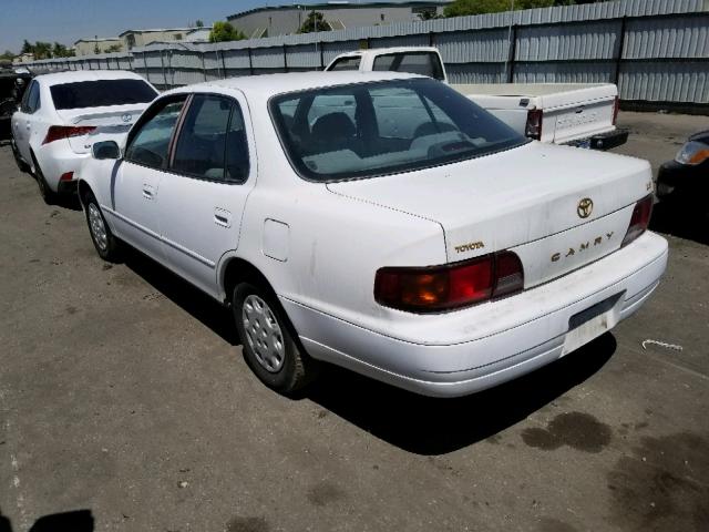 4T1BG12K6TU940661 - 1996 TOYOTA CAMRY DX WHITE photo 3