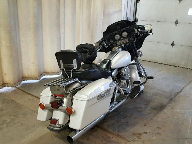 1HD1DDL16TY601325 - 1996 HARLEY-DAVIDSON FLHT WHITE photo 4