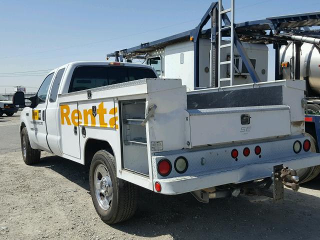 1FTWX30P76ED09674 - 2006 FORD F350 SRW S WHITE photo 3