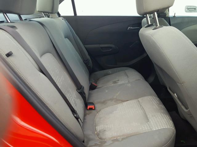 1G1JA5SH3C4192473 - 2012 CHEVROLET SONIC LS RED photo 6