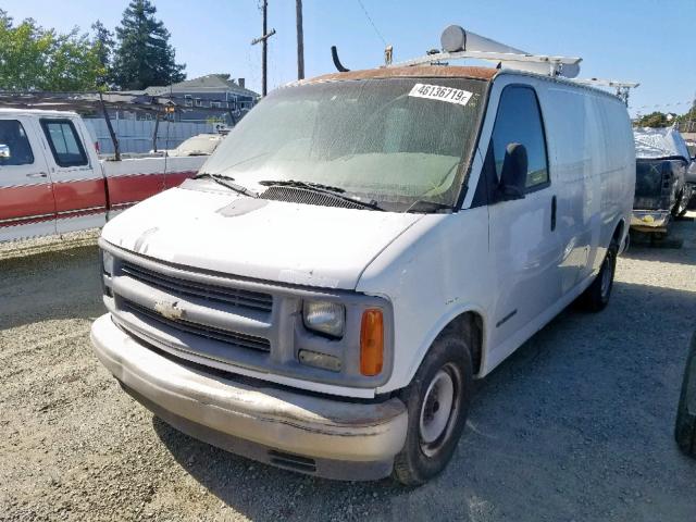 1GCFG25W411132995 - 2001 CHEVROLET EXPRESS G2 WHITE photo 2