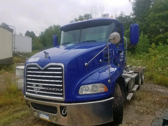 1M1AW07Y4DM029319 - 2013 MACK 600 CXU600 BLUE photo 2