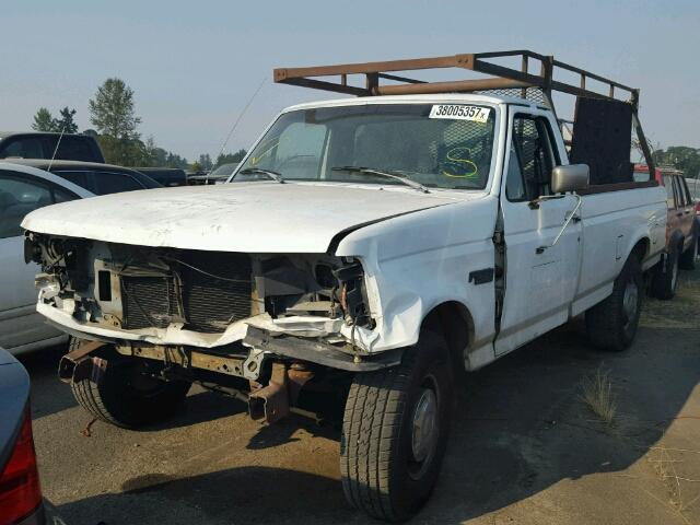 2FTHF25G8PCA26710 - 1993 FORD F250 WHITE photo 2