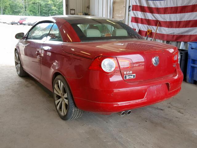 WVWDB71F48V017874 - 2008 VOLKSWAGEN EOS VR6 RED photo 3