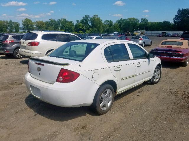 1G1AK52F257598158 - 2005 CHEVROLET COBALT WHITE photo 4