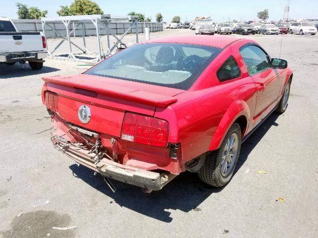 1ZVHT80N085132451 - 2008 FORD MUSTANG RED photo 4