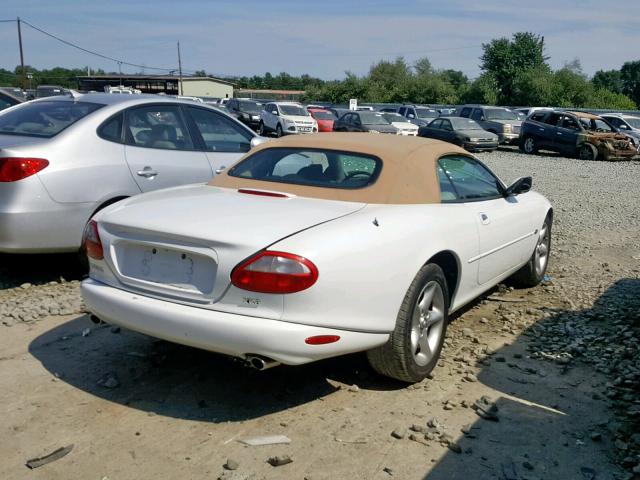 SAJJA42C0YNA05377 - 2000 JAGUAR XK8 WHITE photo 4