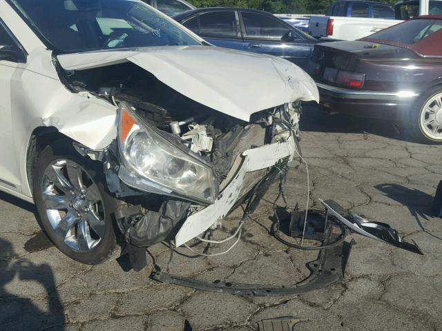 1G4GC5GG8AF140488 - 2010 BUICK LACROSSE C WHITE photo 9