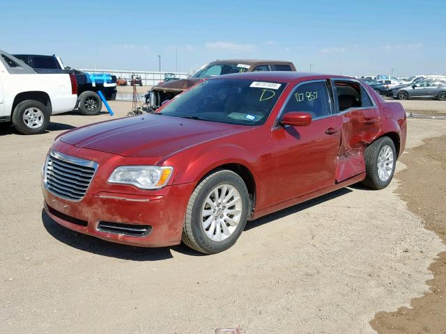 2C3CCAAG1DH589488 - 2013 CHRYSLER 300 RED photo 2