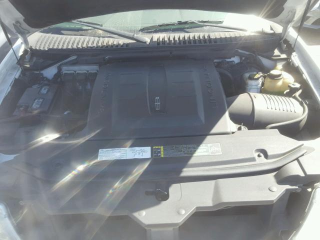 5LMFU28585LJ19083 - 2005 LINCOLN NAVIGATOR WHITE photo 7