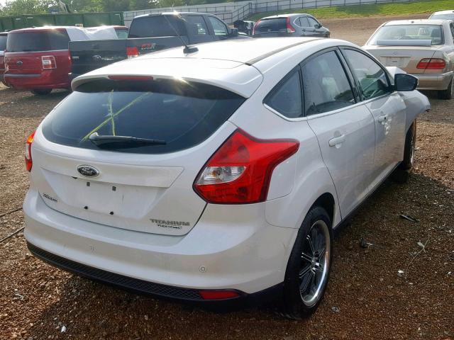 1FAHP3N21CL480195 - 2012 FORD FOCUS TITA WHITE photo 4