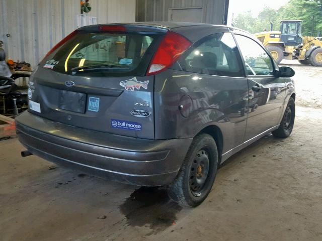 3FAFP31N35R152868 - 2005 FORD FOCUS ZX3 GRAY photo 4