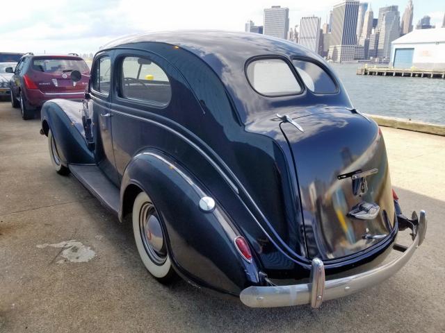 392329 - 1939 PLYMOUTH 2DR SEDAN BLUE photo 2