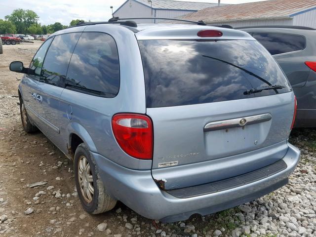 2C4GP54L15R342811 - 2005 CHRYSLER TOWN & COU BLUE photo 3