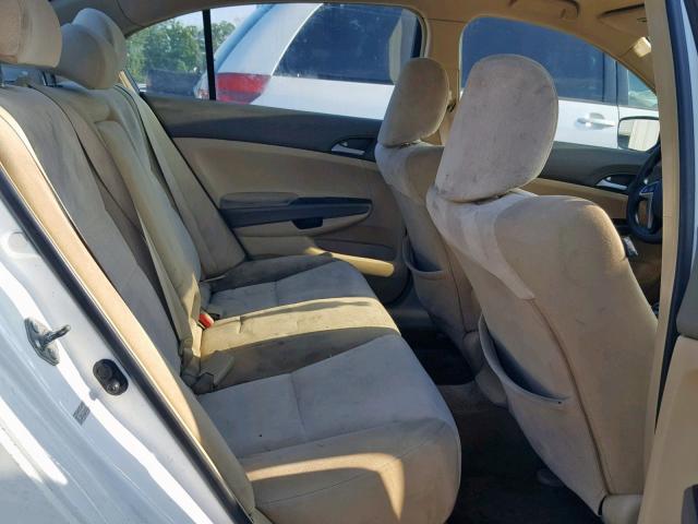 1HGCP26468A102277 - 2008 HONDA ACCORD LXP WHITE photo 6