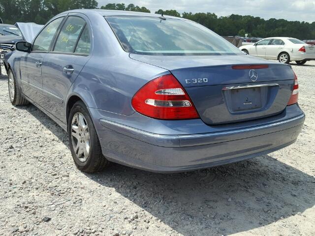 WDBUF65J44A390541 - 2004 MERCEDES-BENZ E 320 BLUE photo 3