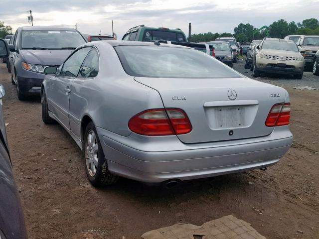 NJ095B - 2000 MERCEDES-BENZ CLK 320 SILVER photo 3