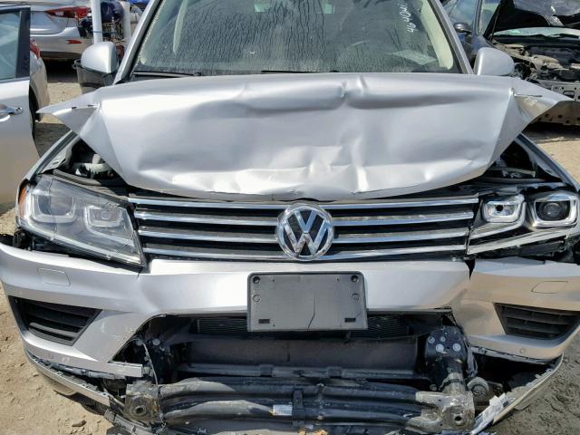 WVGEF9BP4GD007843 - 2016 VOLKSWAGEN TOUAREG SP SILVER photo 7