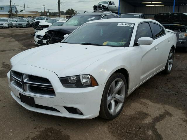 2C3CDXHG7EH330687 - 2014 DODGE CHARGER SX WHITE photo 2