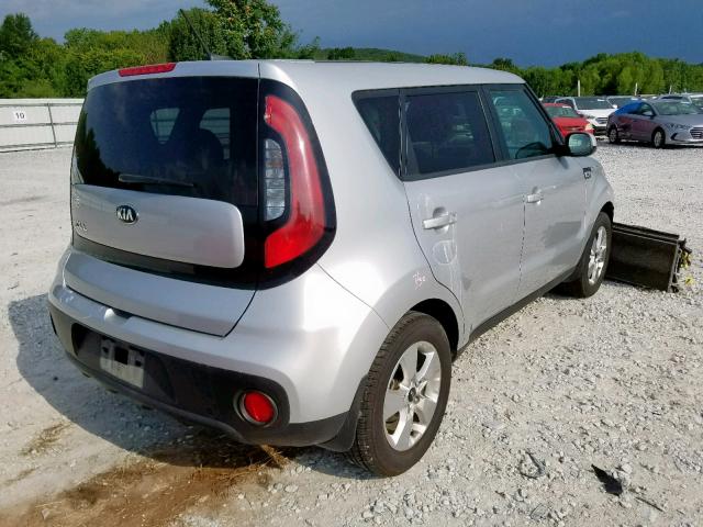 KNDJN2A26J7597178 - 2018 KIA SOUL SILVER photo 4