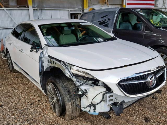 1G4ZP5SS0HU138555 - 2017 BUICK LACROSSE E WHITE photo 1