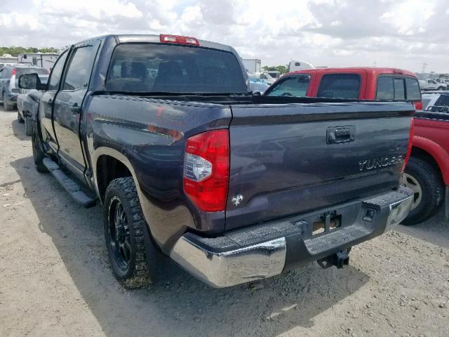 5TFEM5F18HX115715 - 2017 TOYOTA TUNDRA CRE GRAY photo 3