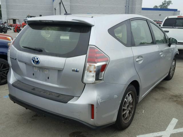 JTDZN3EUXHJ070486 - 2017 TOYOTA PRIUS V SILVER photo 4