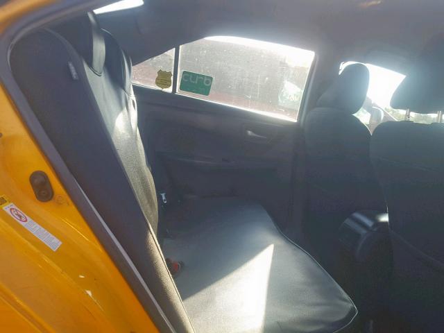 4T1BD1FK1FU150126 - 2015 TOYOTA CAMRY HYBR YELLOW photo 6