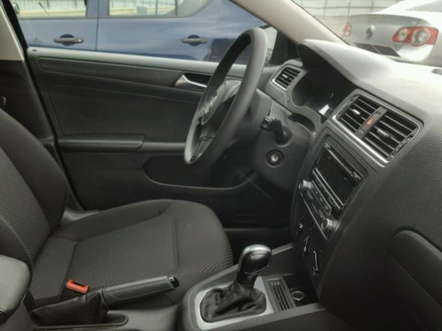 3VW2K7AJ6EM324655 - 2014 VOLKSWAGEN JETTA BASE Կապույտ լուսանկար 5