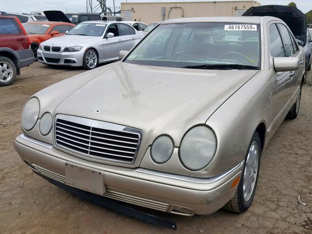 WDBJF65H8XA925732 - 1999 MERCEDES-BENZ E 320 TAN photo 2