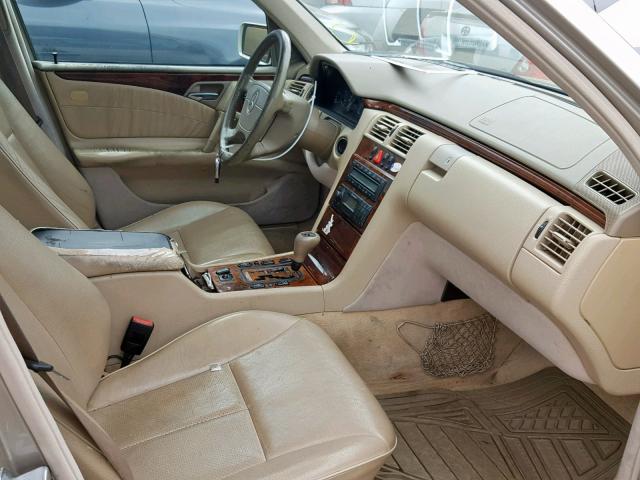 WDBJF65H8XA925732 - 1999 MERCEDES-BENZ E 320 TAN photo 5