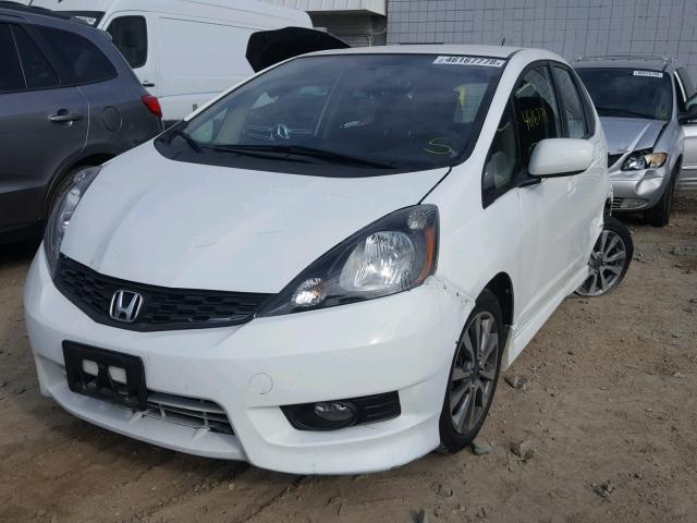 JHMGE8H53DC074126 - 2013 HONDA FIT SPORT WHITE photo 2