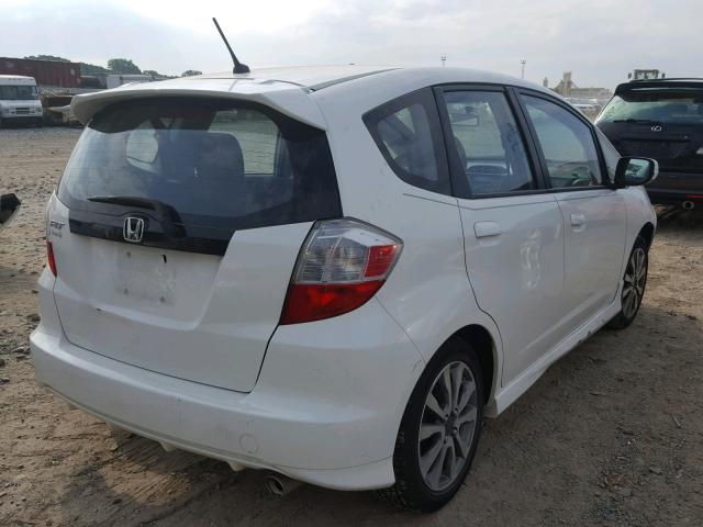 JHMGE8H53DC074126 - 2013 HONDA FIT SPORT WHITE photo 4