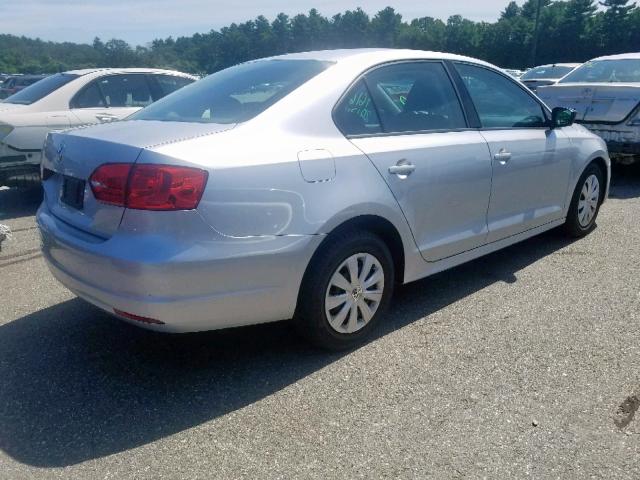 3VW1K7AJ8DM390909 - 2013 VOLKSWAGEN JETTA BASE SILVER photo 4