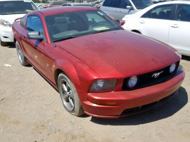 1ZVHT82H665147105 - 2006 FORD MUSTANG GT RED photo 1