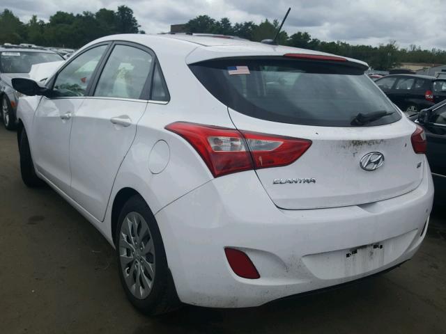 KMHD35LH3GU261001 - 2016 HYUNDAI ELANTRA GT WHITE photo 3