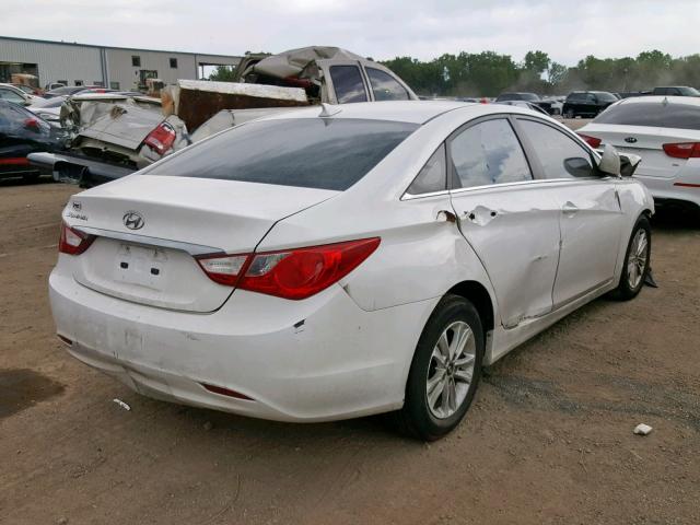 5NPEB4AC4DH541237 - 2013 HYUNDAI SONATA GLS WHITE photo 4