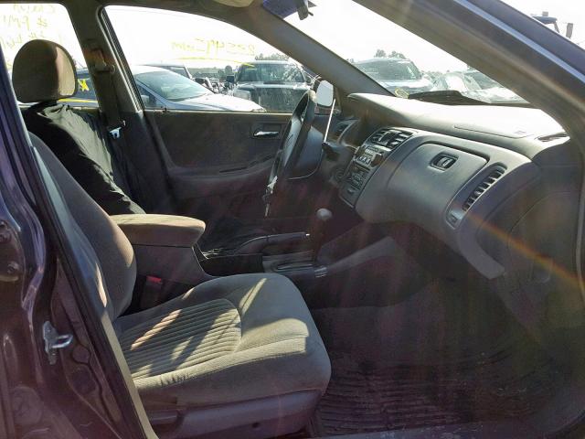 1HGCG5642WA813862 - 1998 HONDA ACCORD LX GRAY photo 5