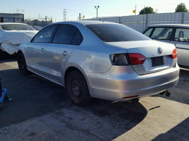 3VW2K7AJ0BM040630 - 2011 VOLKSWAGEN JETTA BASE SILVER photo 3