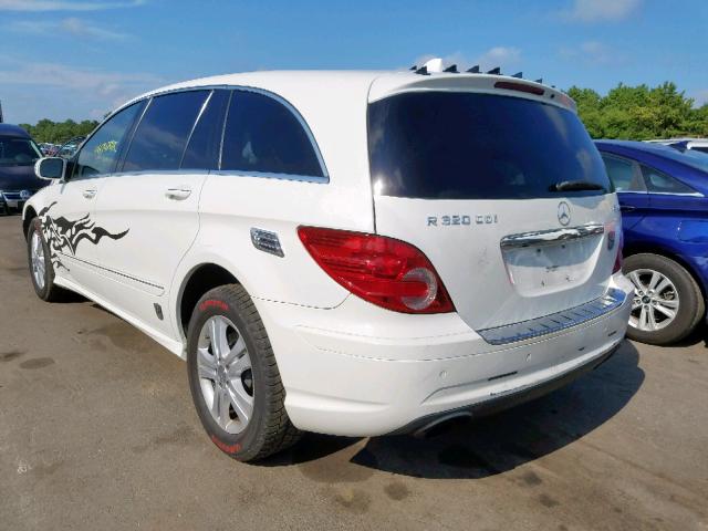 4JGCB22EX8A081554 - 2008 MERCEDES-BENZ R 320 CDI WHITE photo 3