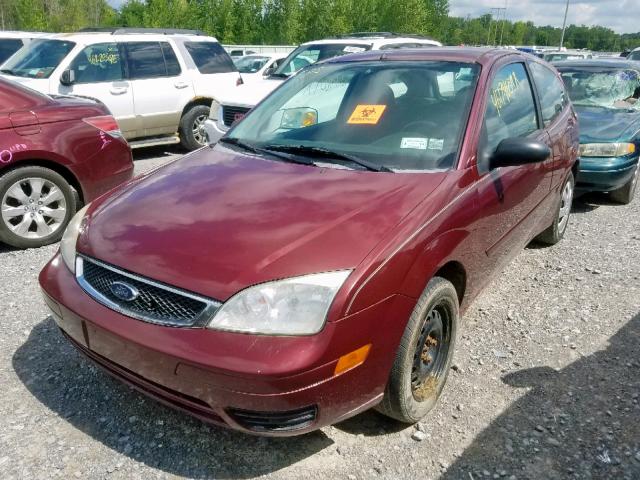 1FAHP31NX7W135381 - 2007 FORD FOCUS ZX3 RED photo 2