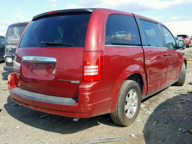 2A4RR2D16AR334112 - 2010 CHRYSLER TOWN & COU RED photo 4