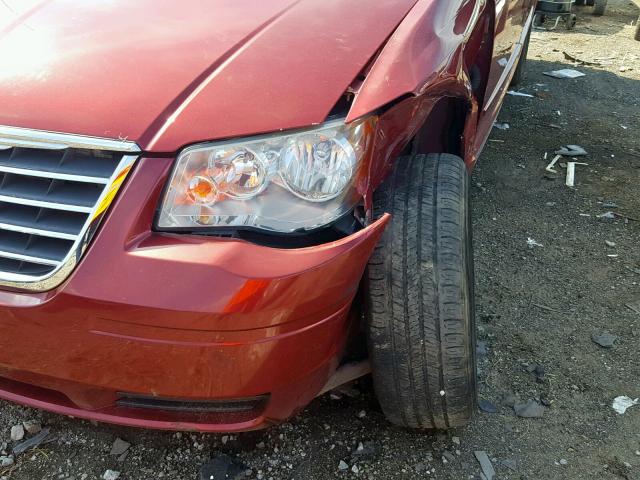 2A4RR2D16AR334112 - 2010 CHRYSLER TOWN & COU RED photo 9